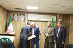 برگزاری جلسه تقدیر و تشکر از زحمات ارزشمند جناب آقای دکتر علی کیانی راد