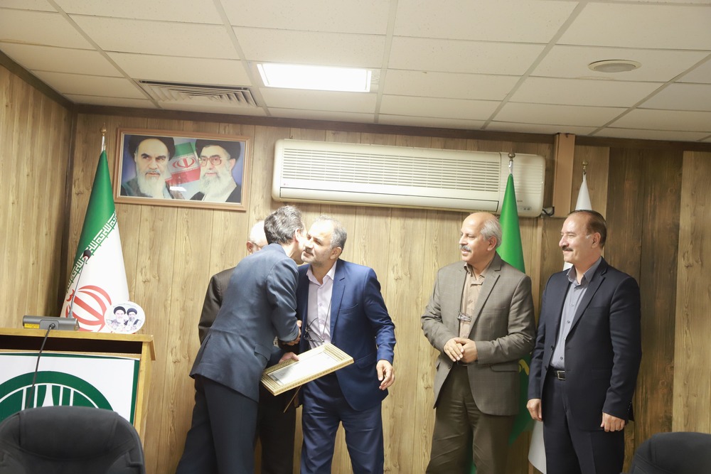 برگزاری جلسه تقدیر و تشکر از زحمات ارزشمند جناب آقای دکتر علی کیانی راد